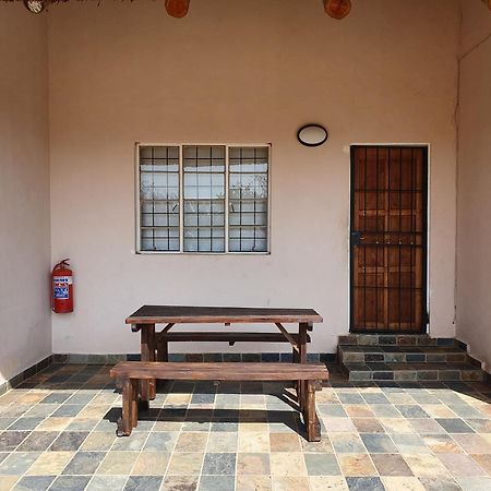 Lagai Roi Guesthouse Boshoek Extérieur photo